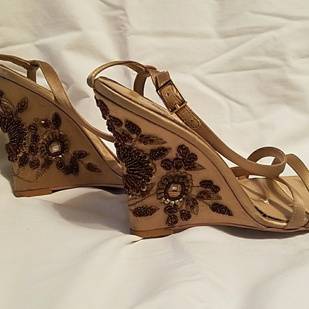 Beaded wedge sz 8